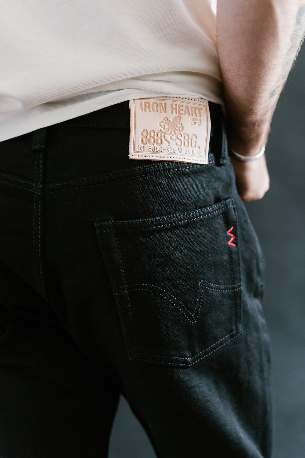 IH-888S-SBG - 21oz Selvedge Denim Medium/High Rise Tapered Cut Jeans - Superblack (Fades to Grey)