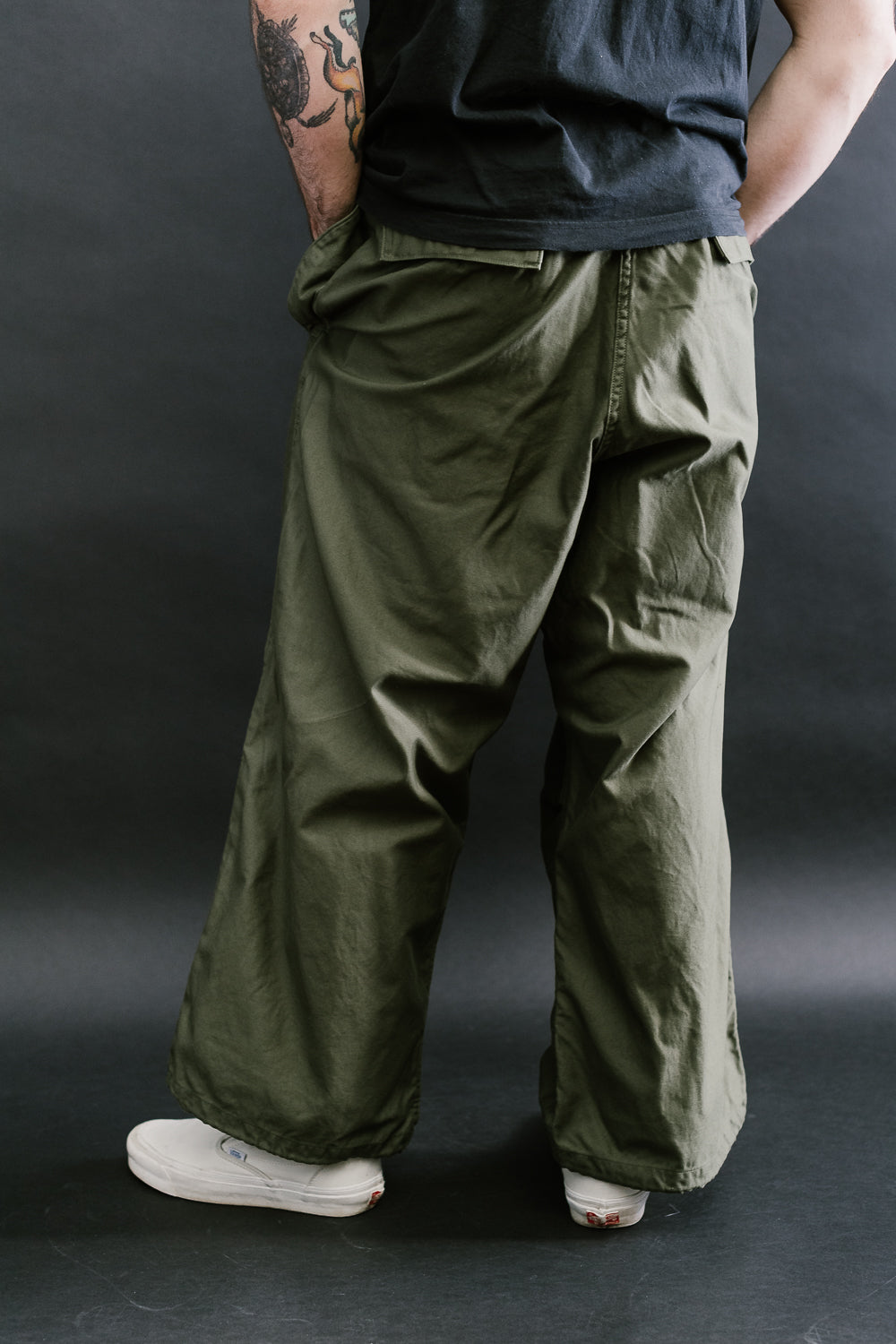 01-5020-76 - Loose Fit Army Trouser - Army Green