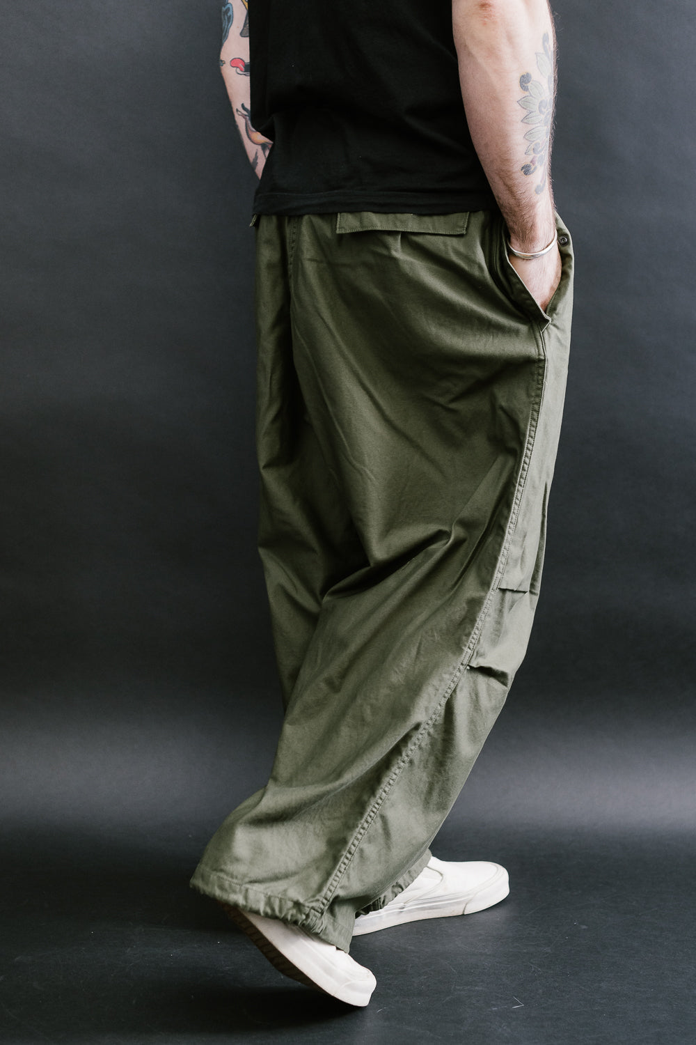 01-5020-76 - Loose Fit Army Trouser - Army Green