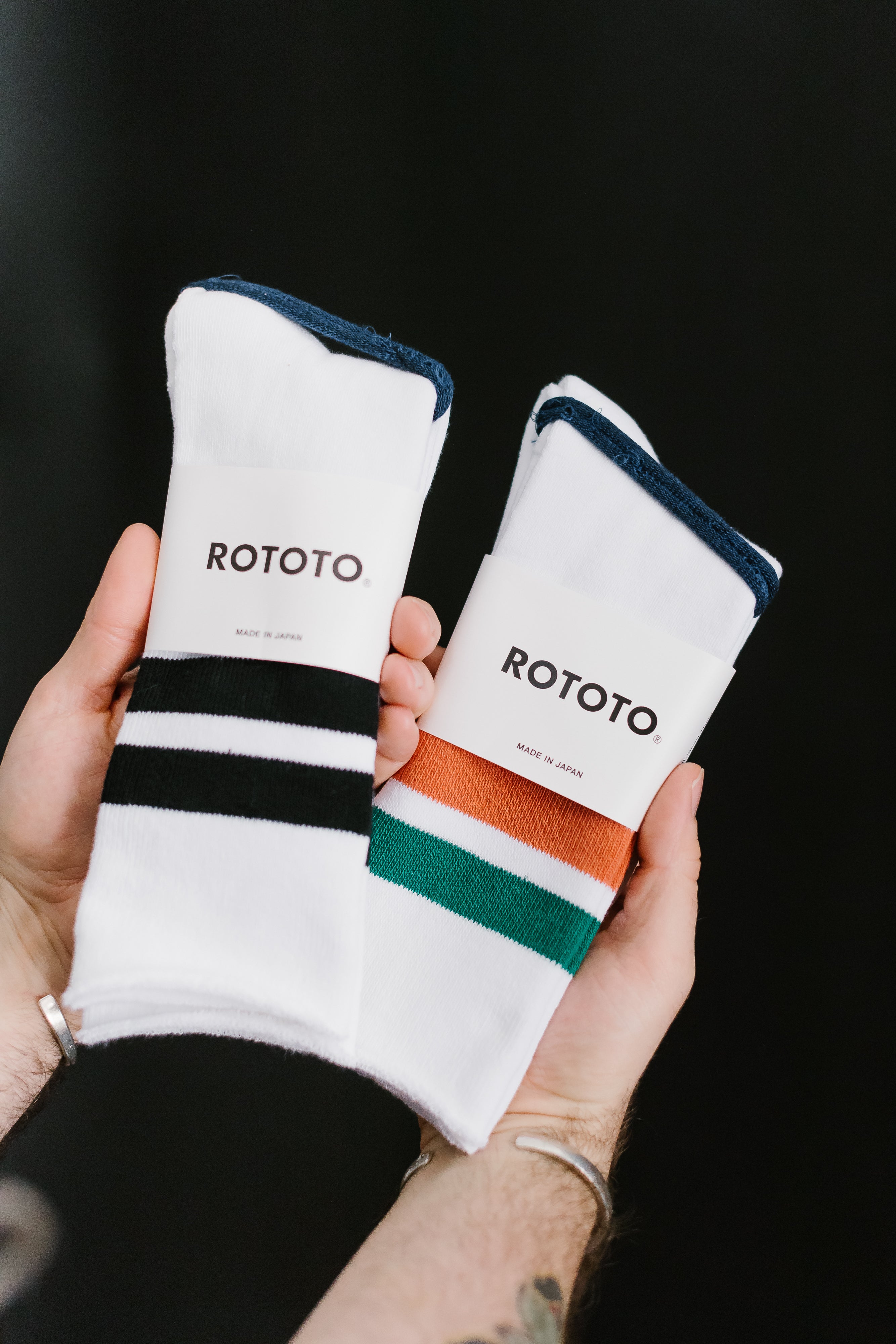 R1399 - Fine Pile Striped Crew Socks - White, Black