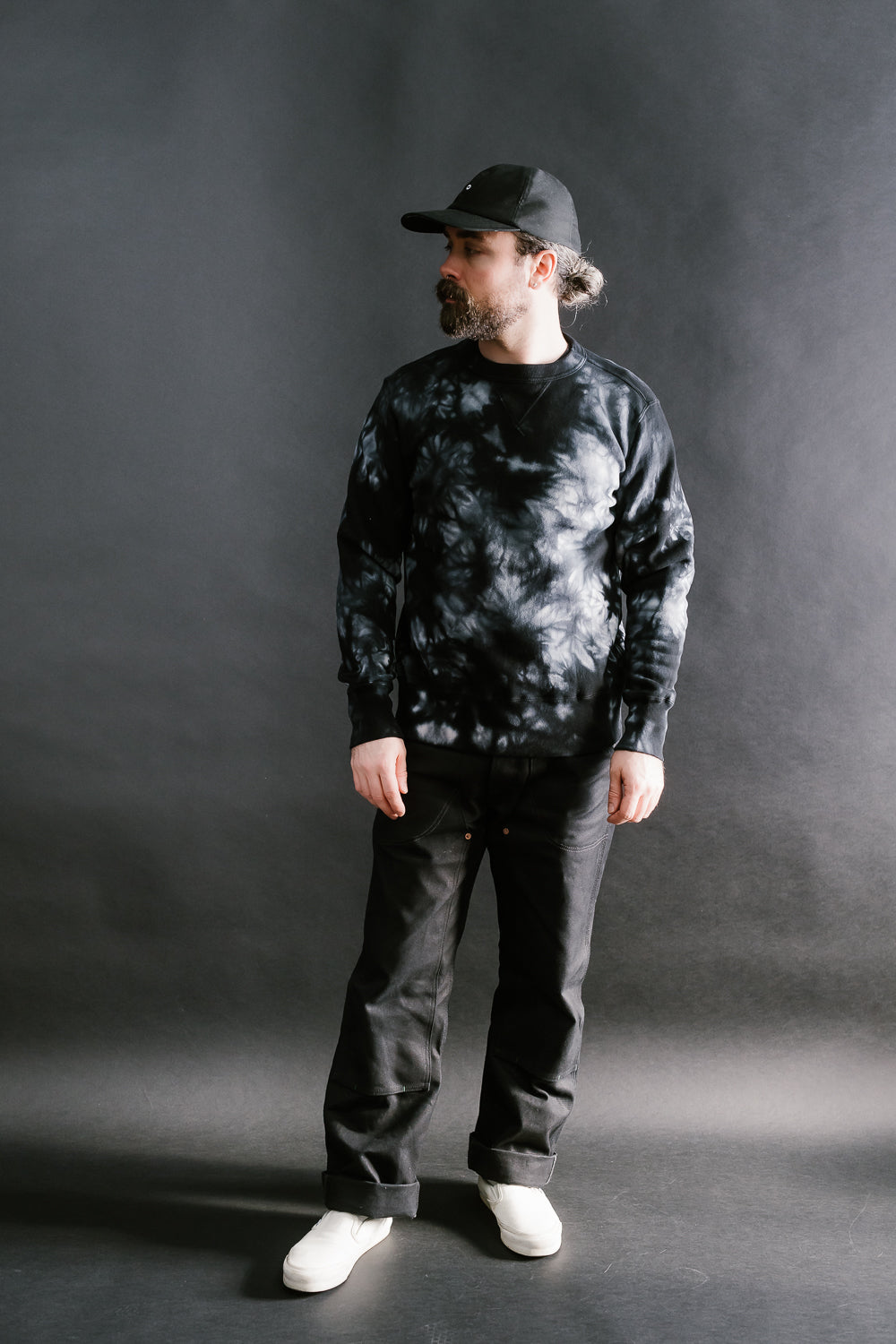 8117 - Kyoto Kurozome Crest Tie-dyed Crew Neck - Black