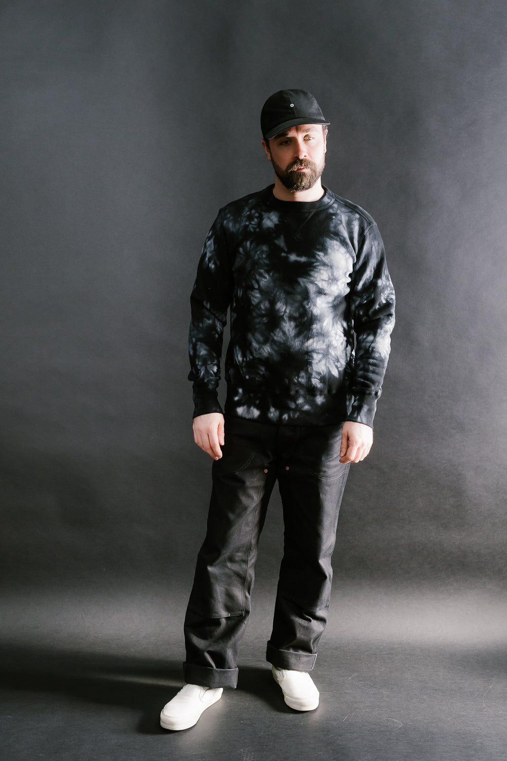 8117 - Kyoto Kurozome Crest Tie-dyed Crew Neck - Black