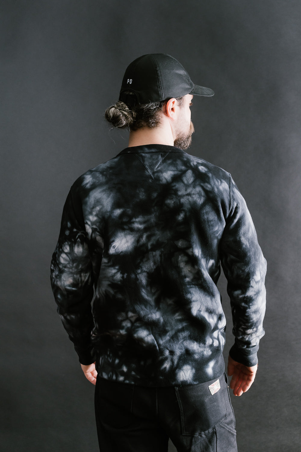 8117 - Kyoto Kurozome Crest Tie-dyed Crew Neck - Black