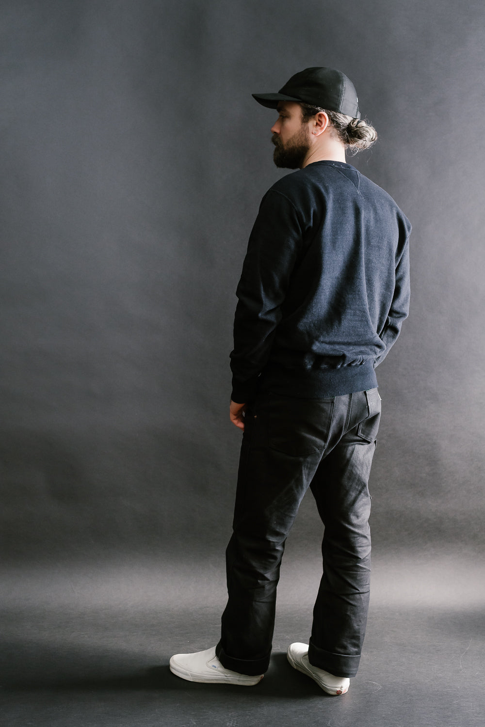 8121 - Aishibu Dyed Crew Neck - Indigo, Kakishibu