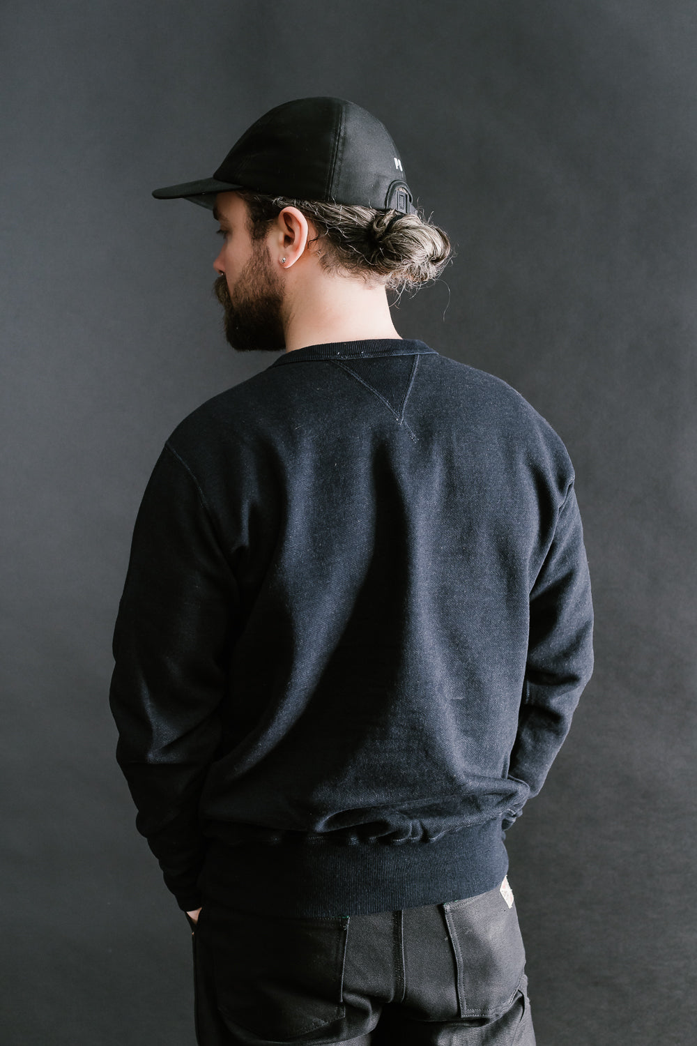 8121 - Aishibu Dyed Crew Neck - Indigo, Kakishibu