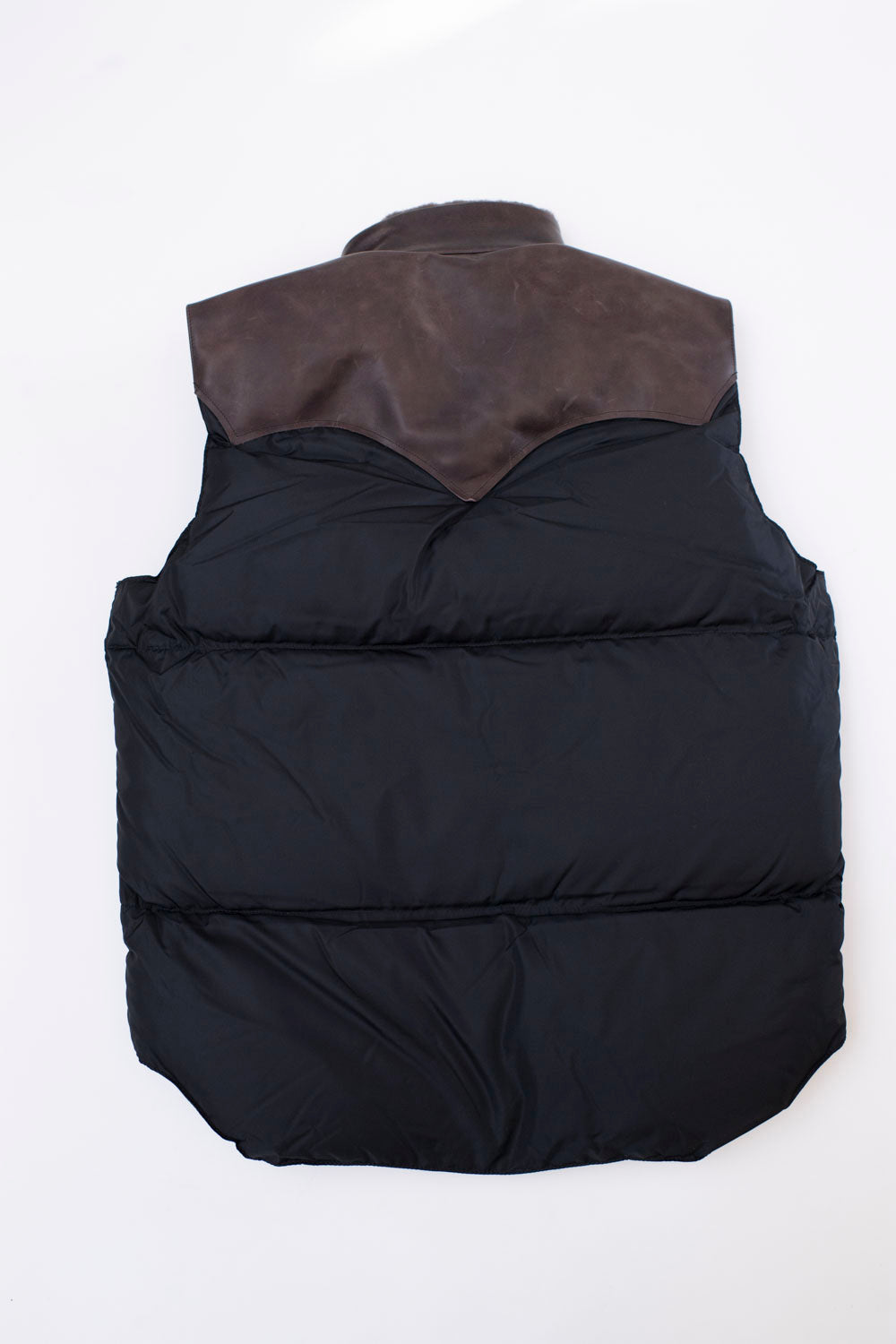 Lot 2198 - Rocky Mountain x Warehouse Nylon Christy Vest - Black