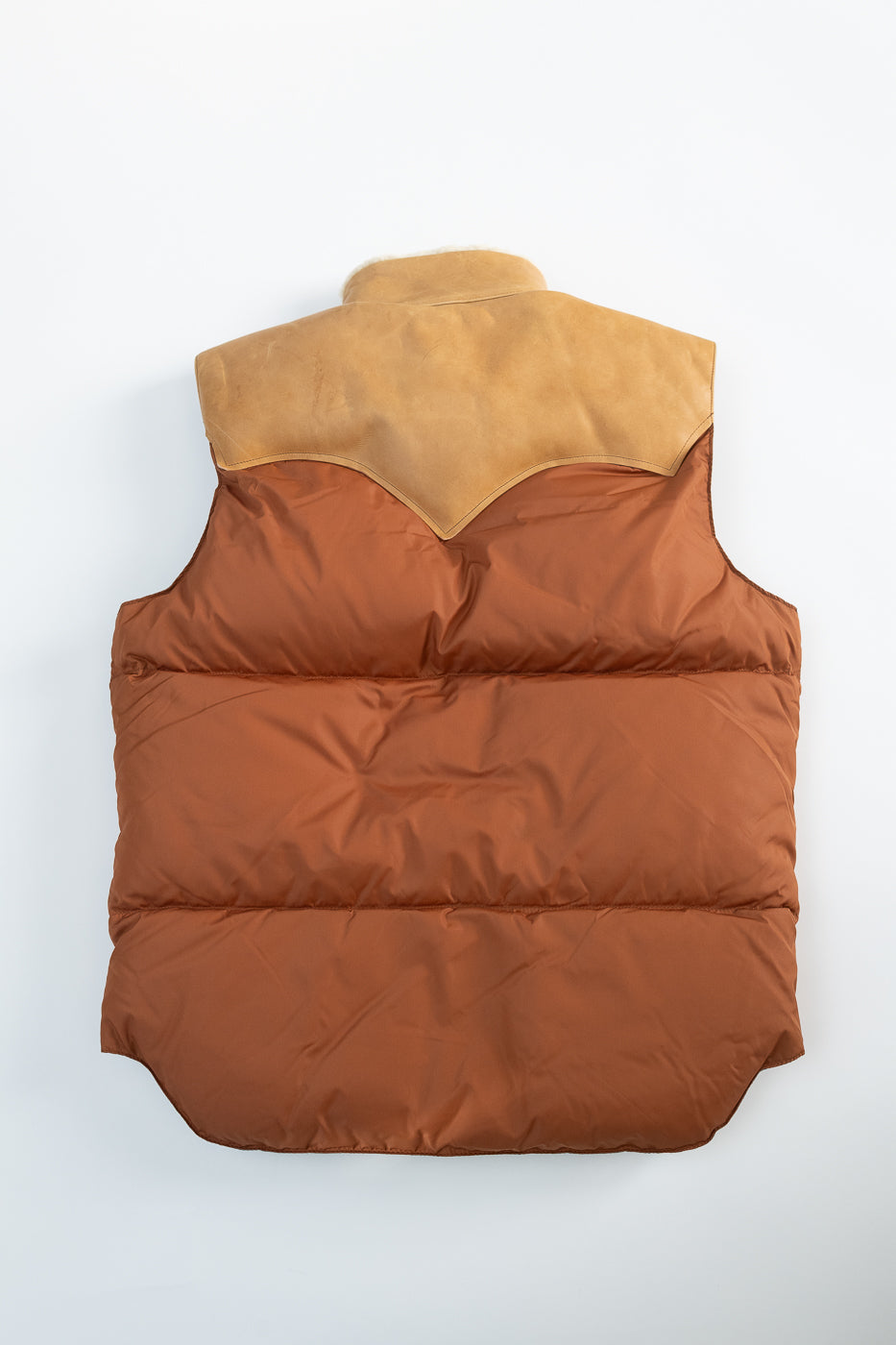 Lot 2222 - Rocky Mountain x Warehouse Nylon Christy Vest - Brown