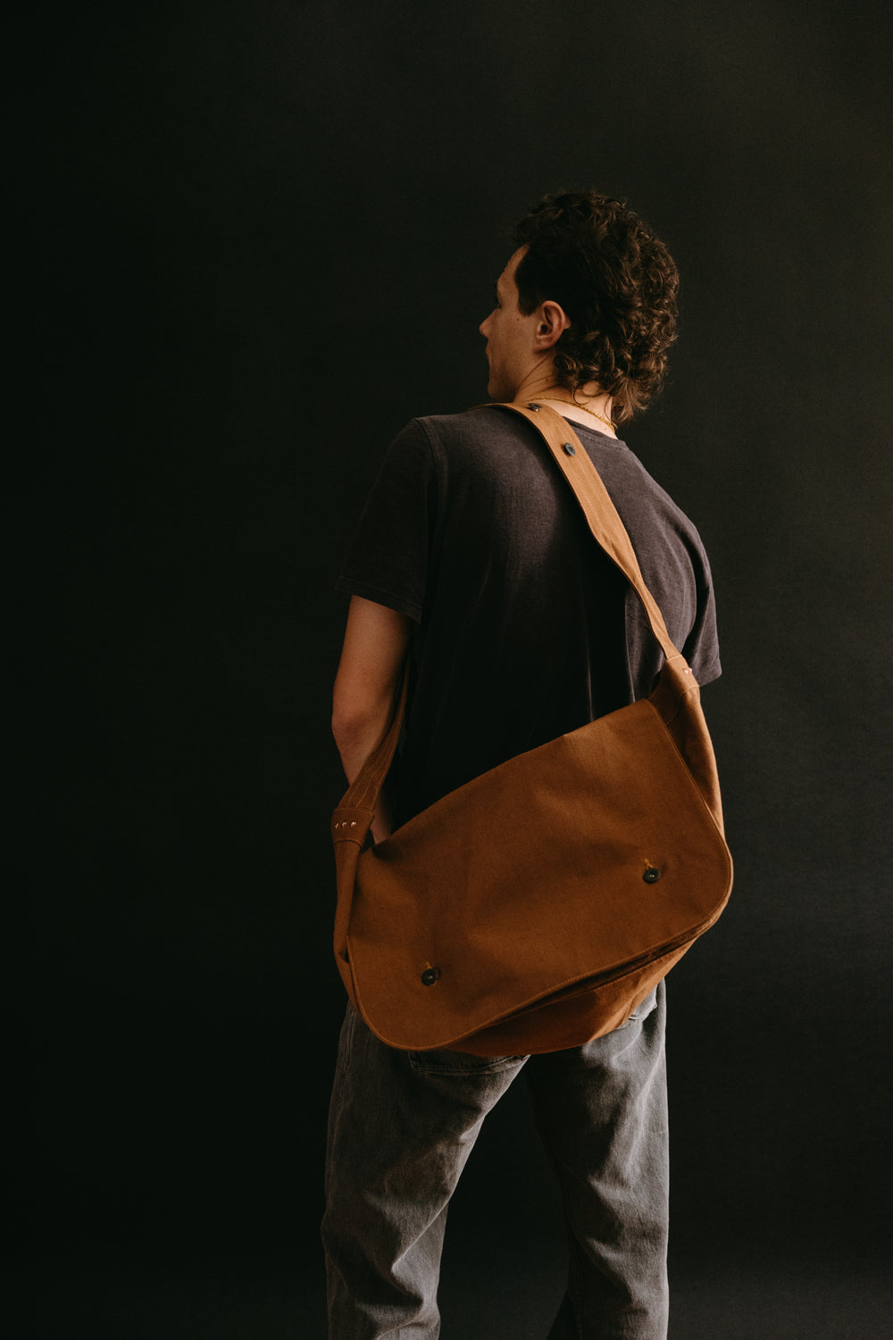 SCDB22-DC - Duck Canvas Messenger Bag - Brown