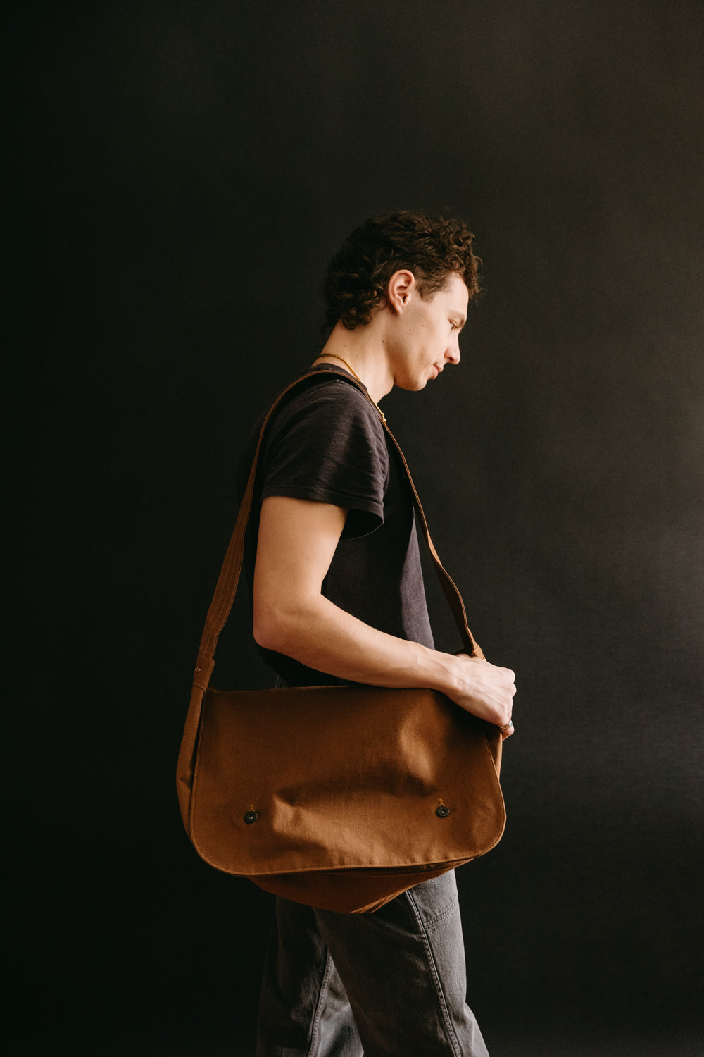 SCDB22-DC - Duck Canvas Messenger Bag - Brown